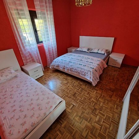 Apartment Dragovic Улцинь Екстер'єр фото