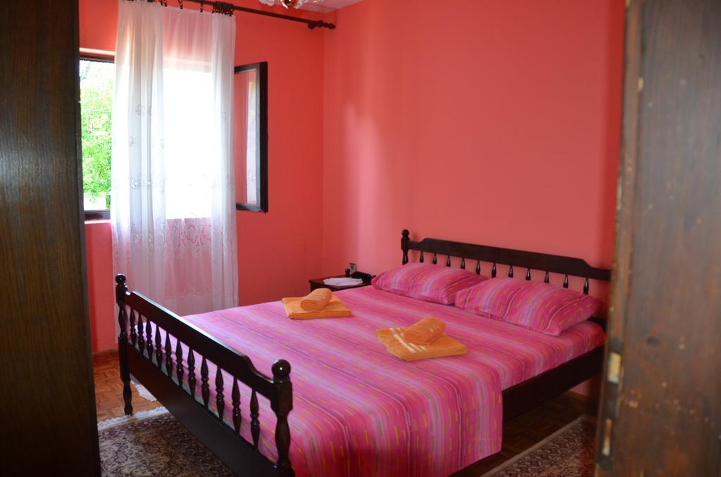 Apartment Dragovic Улцинь Екстер'єр фото